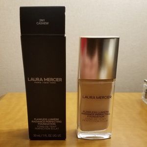 💥SOLD💥Laura Mercier Lumiere Radiance- 2N1 Cashew